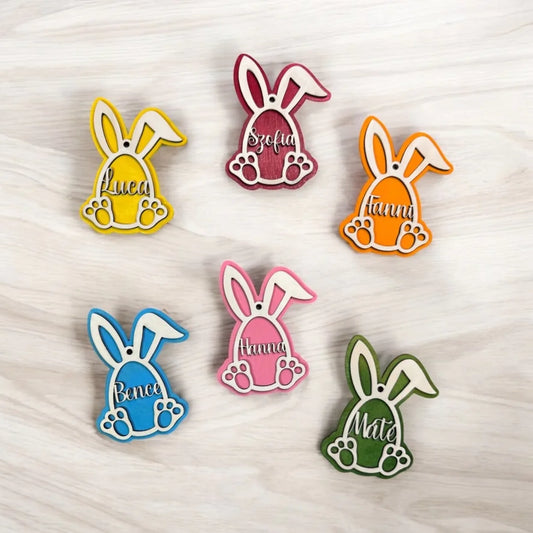 Egyedi neves húsvéti színes nyuszitojás akasztóval