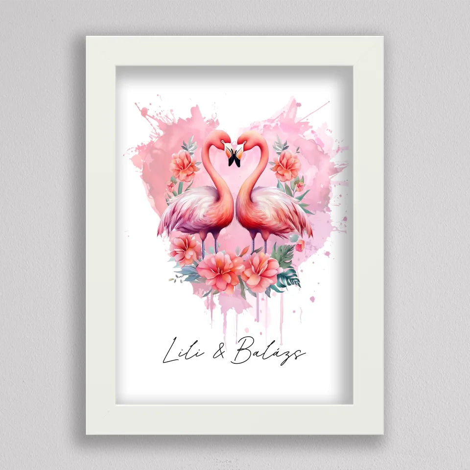 Flamingó pár illusztráció fehér keretben, két flamingó nyaka szívet formál, virágok között, lent Lili & Balázs