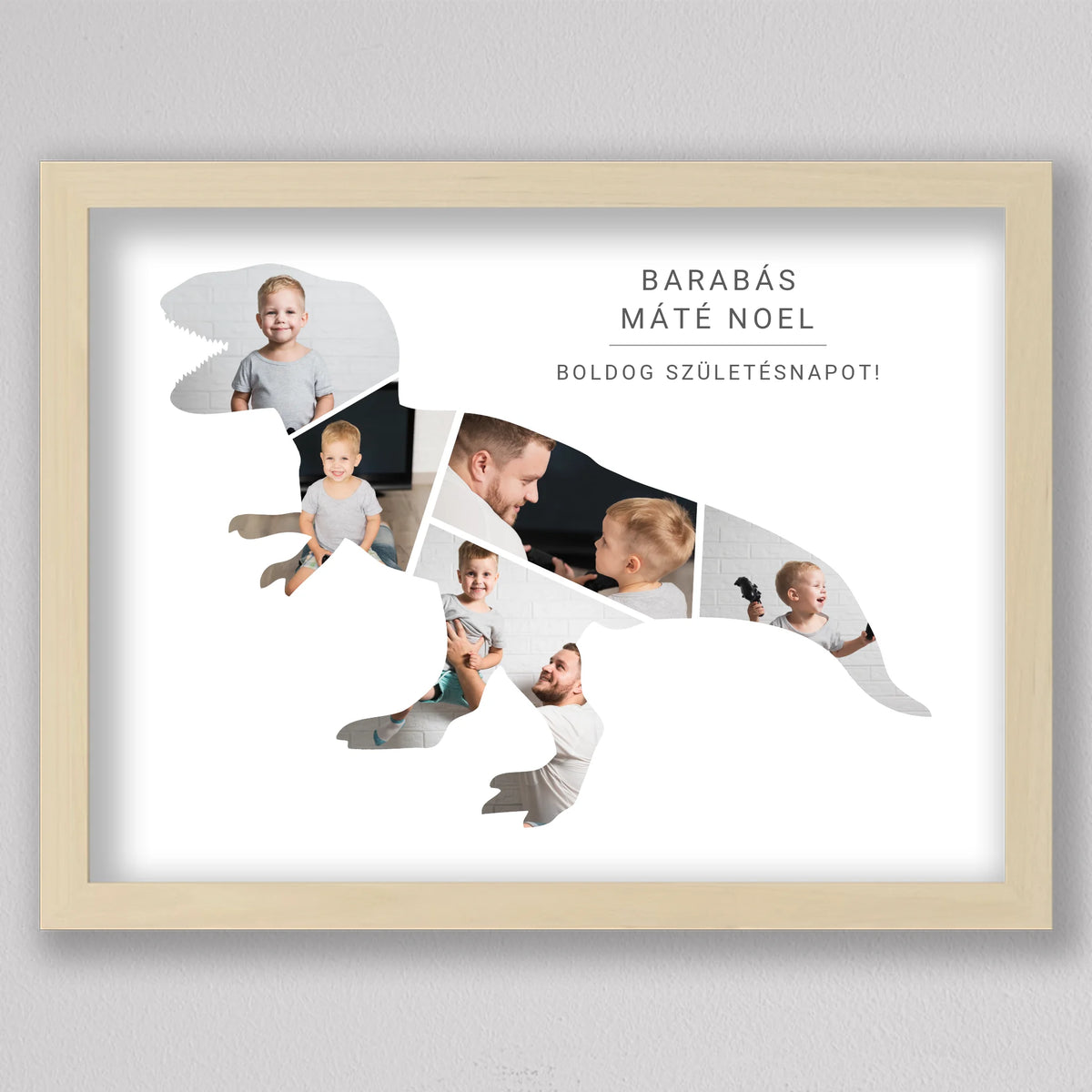 T-rex formájú fotókollázs gyereknek nyírfa hatású keretben, vékony vonal választja el a nevet a köszöntőtől, fehér alapon