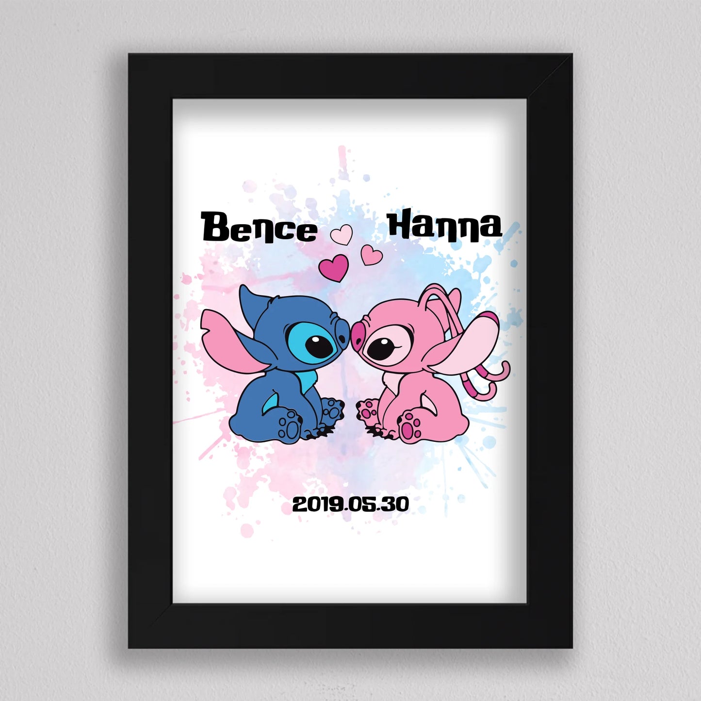 💖 Szerelmes Stitch és Angel – Személyre Szabható Páros Poszter